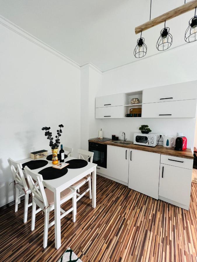 Apartament In Regim Hotelier King Medias Ngoại thất bức ảnh